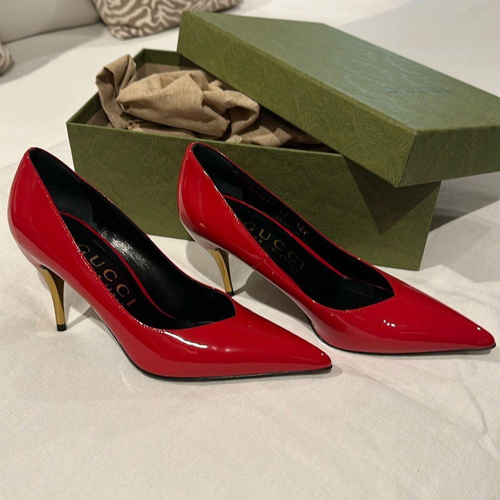 NIB GUCCI PRISCILLA MAPLE RED PUMPS- SOLD OUT!